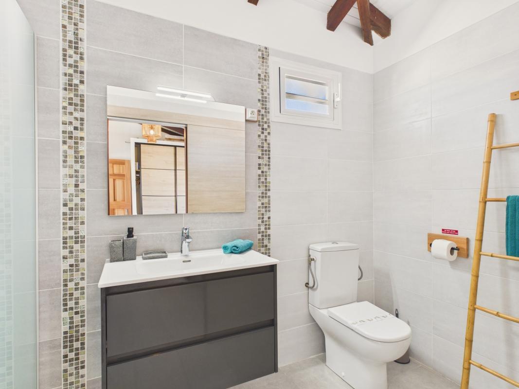 Location villa 3 chambre sainte luce - chambre 2 sdb 